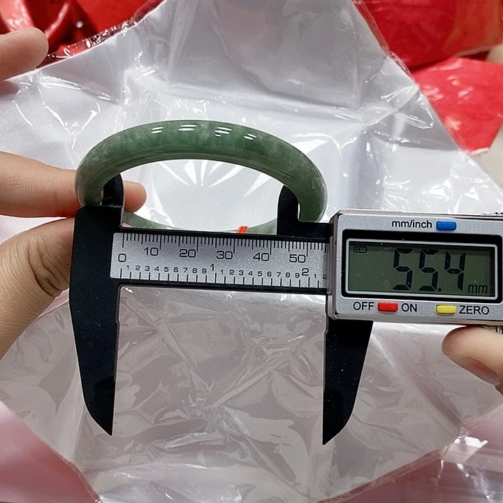 翡翠手镯未镶嵌169