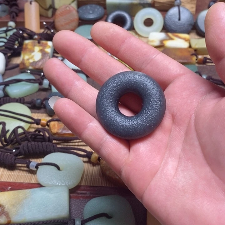 蛇纹石玉挂件未镶嵌@****