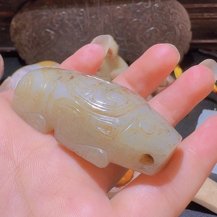 夏***軍和田玉未镶嵌挂件