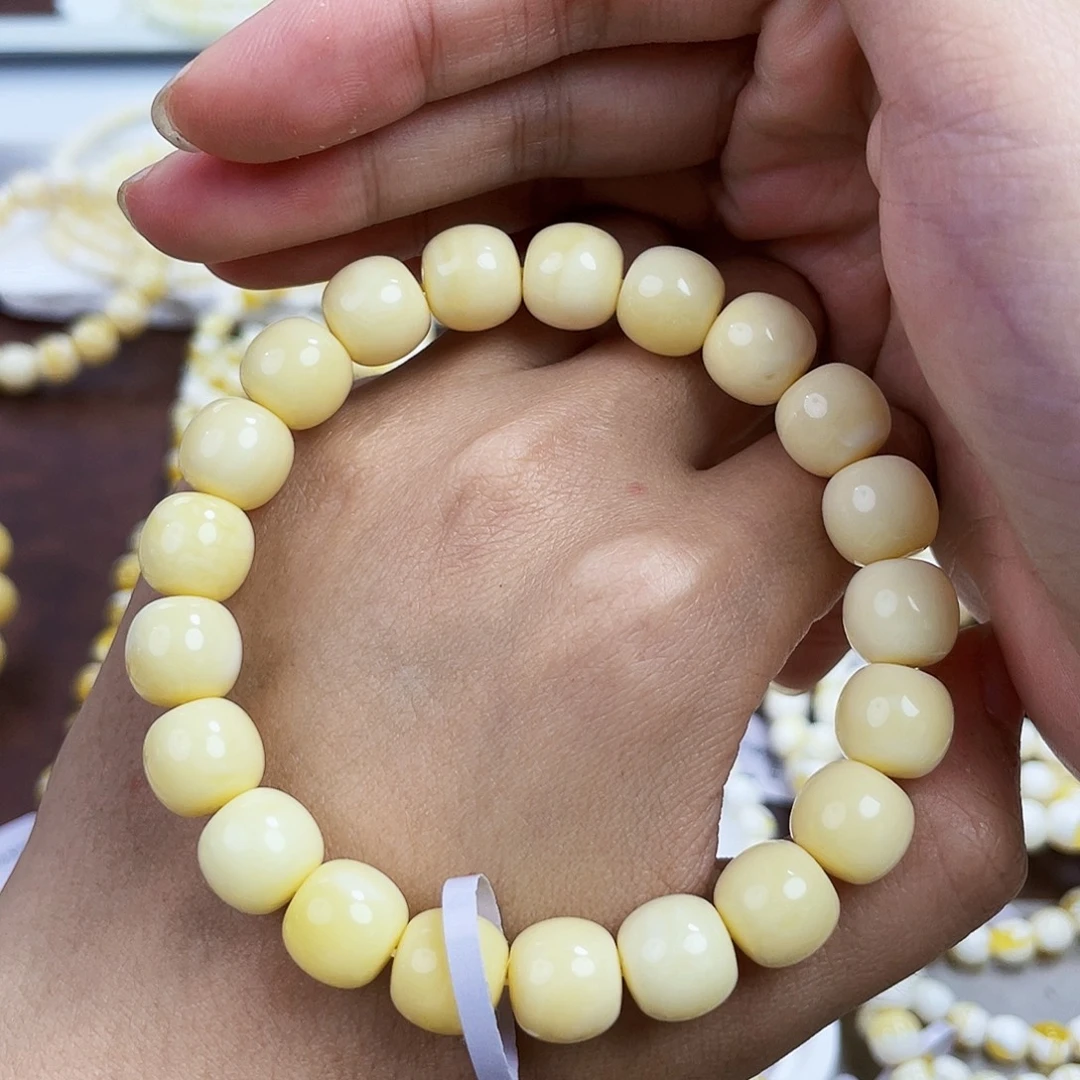 奥***莉琥珀未镶嵌裸石11奶白纯蜡