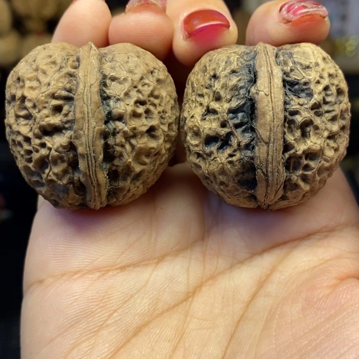 文玩核桃吊坠25粗筋元宝