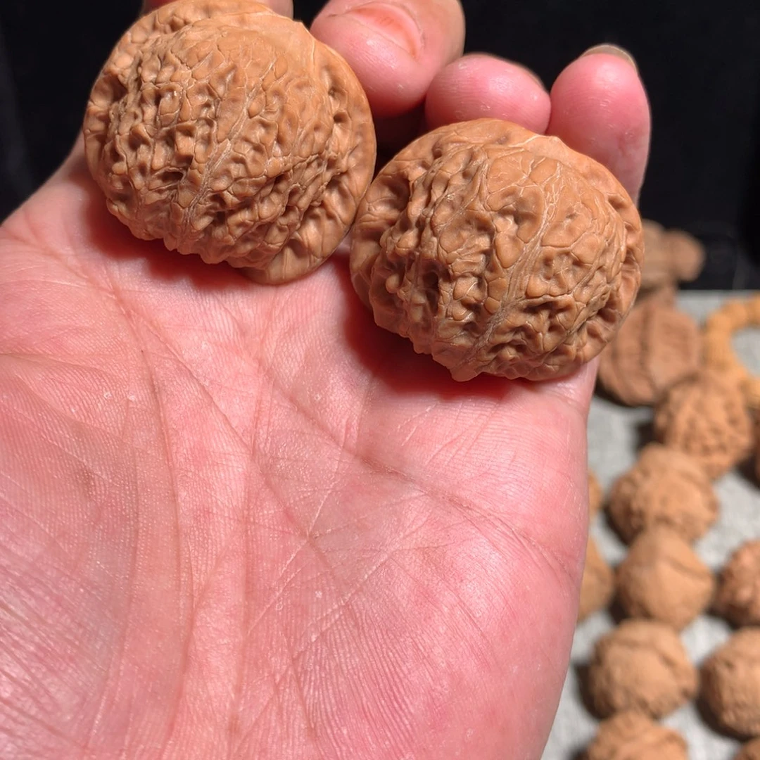 吊坠桃核血麒麟39