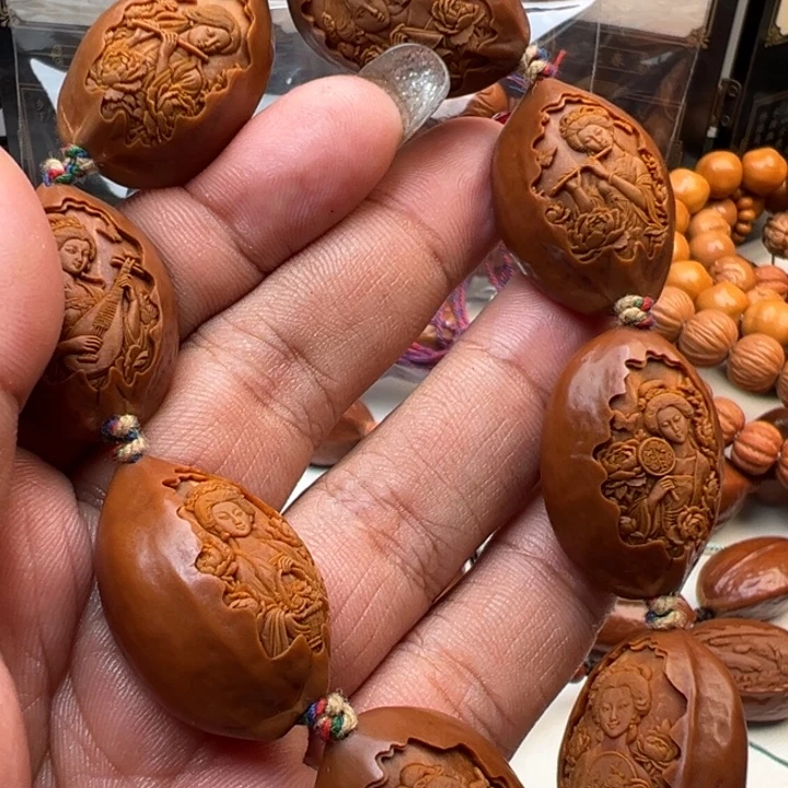 橄榄核手串/手链美女