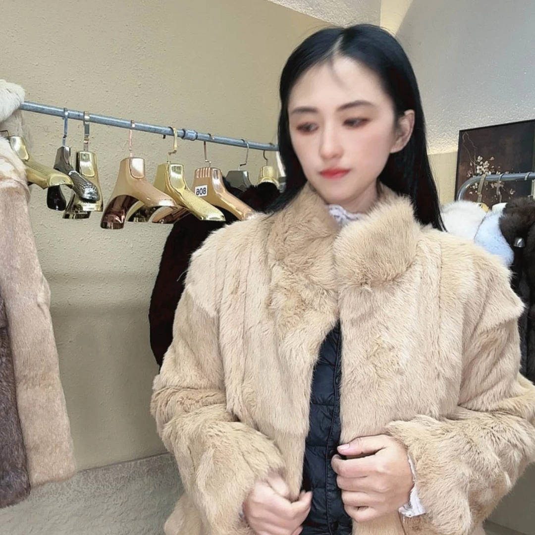 【闪购商品】兔毛外套搭配