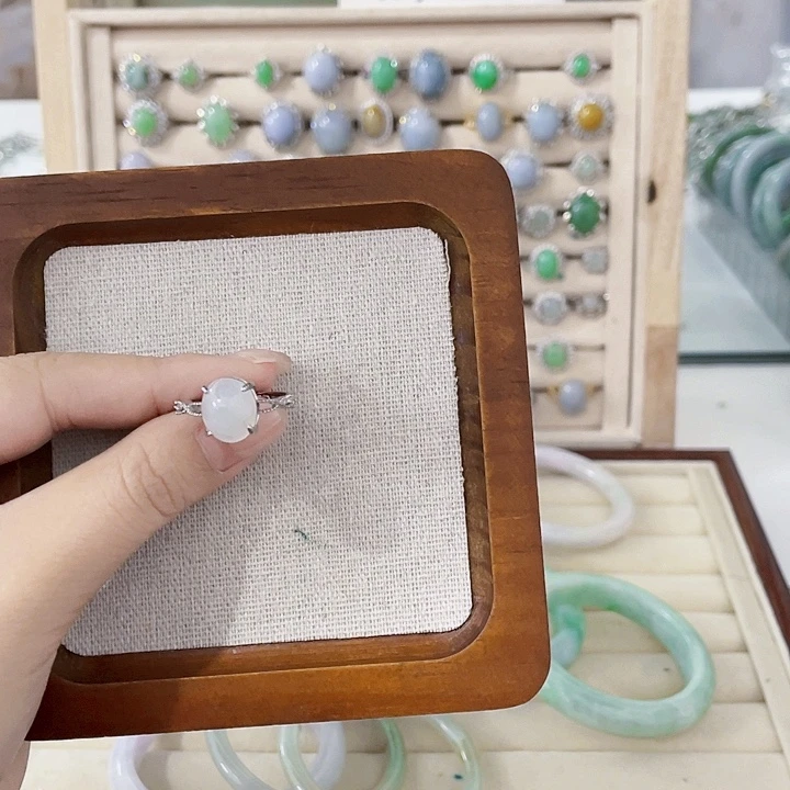 翡翠未镶嵌颈饰天然翡翠Ａ货