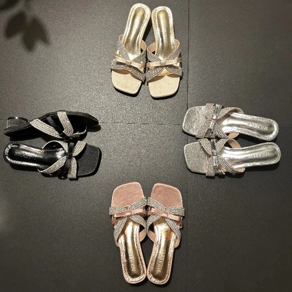 爆款法式小凉拖鞋水钻仙女鞋外穿2025新款夏季配裙子时尚中跟凉鞋