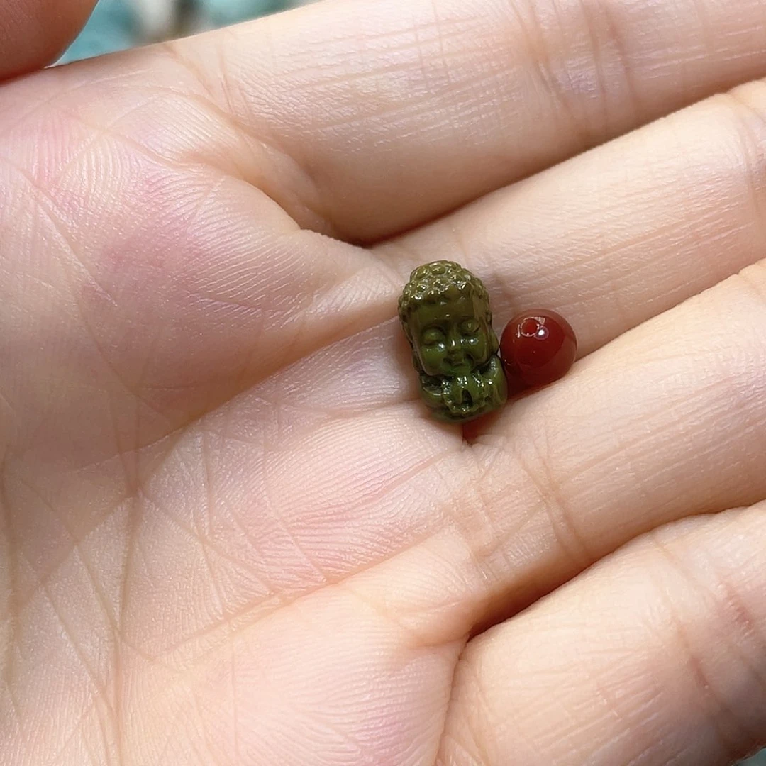 南红玛瑙配饰未镶嵌