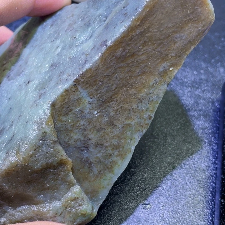 妩***笑和田玉未镶嵌珠宝半成品