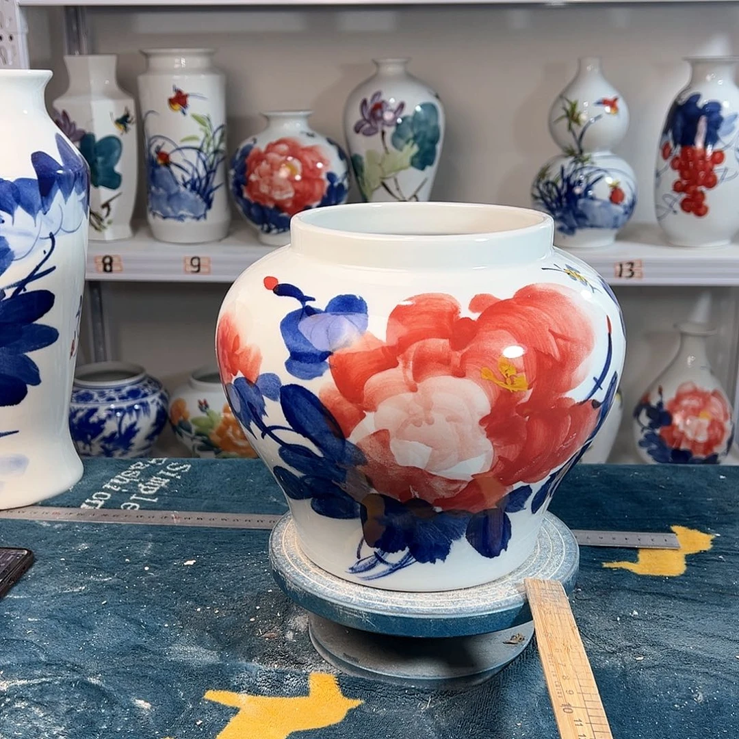 摆件景德镇陶瓷大口红牡