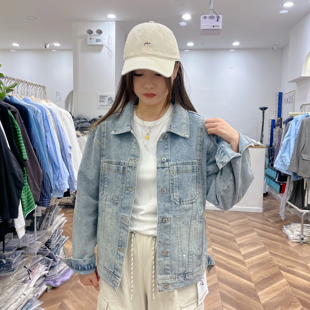 68803 带钻水洗牛仔外套