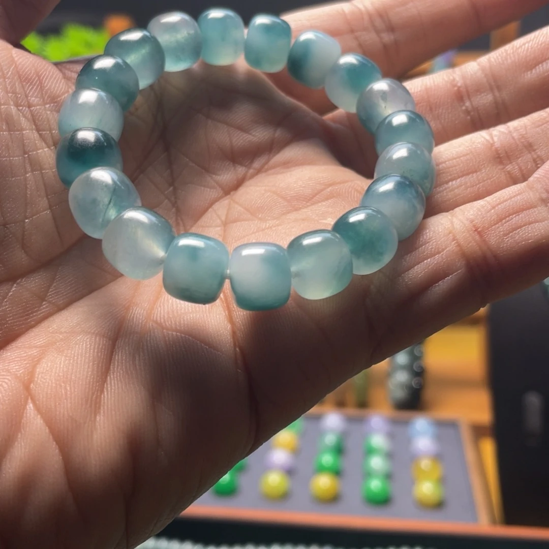 石英质玉未镶嵌颈饰