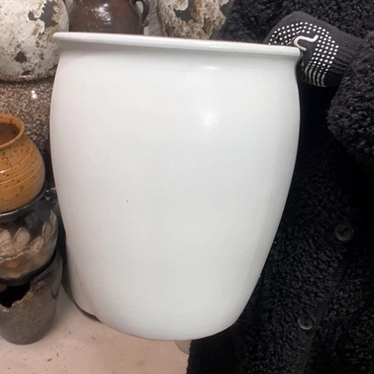 紫砂花盆口27高32，白