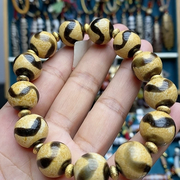 玛瑙/玉髓颈饰合金