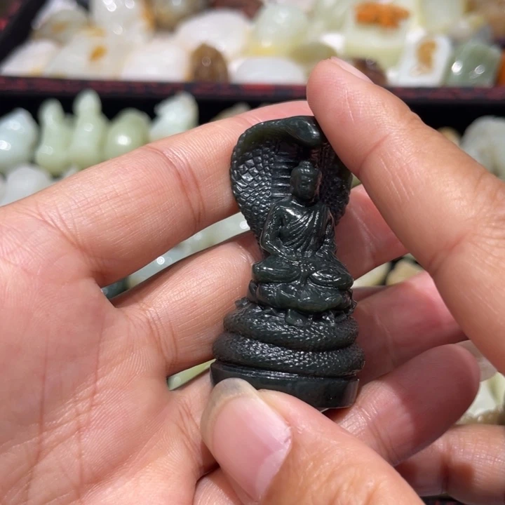 和田玉（青玉）未镶嵌颈饰