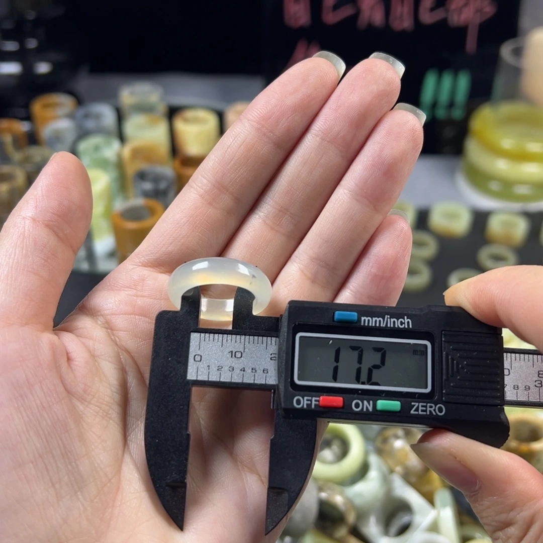 蛇纹石玉未镶嵌戒指