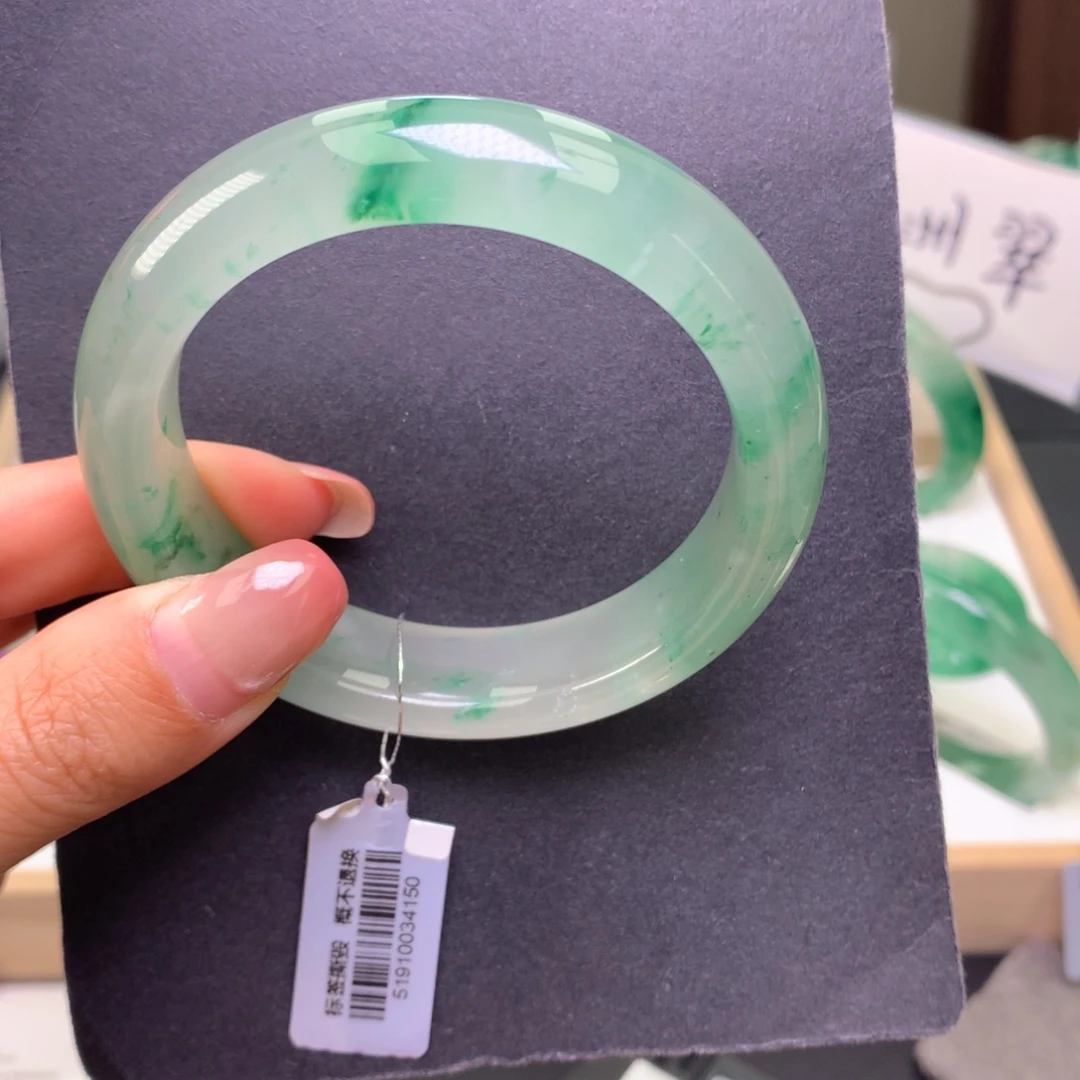 石英质玉（非洲翠）未镶嵌手镯57白冰飘花