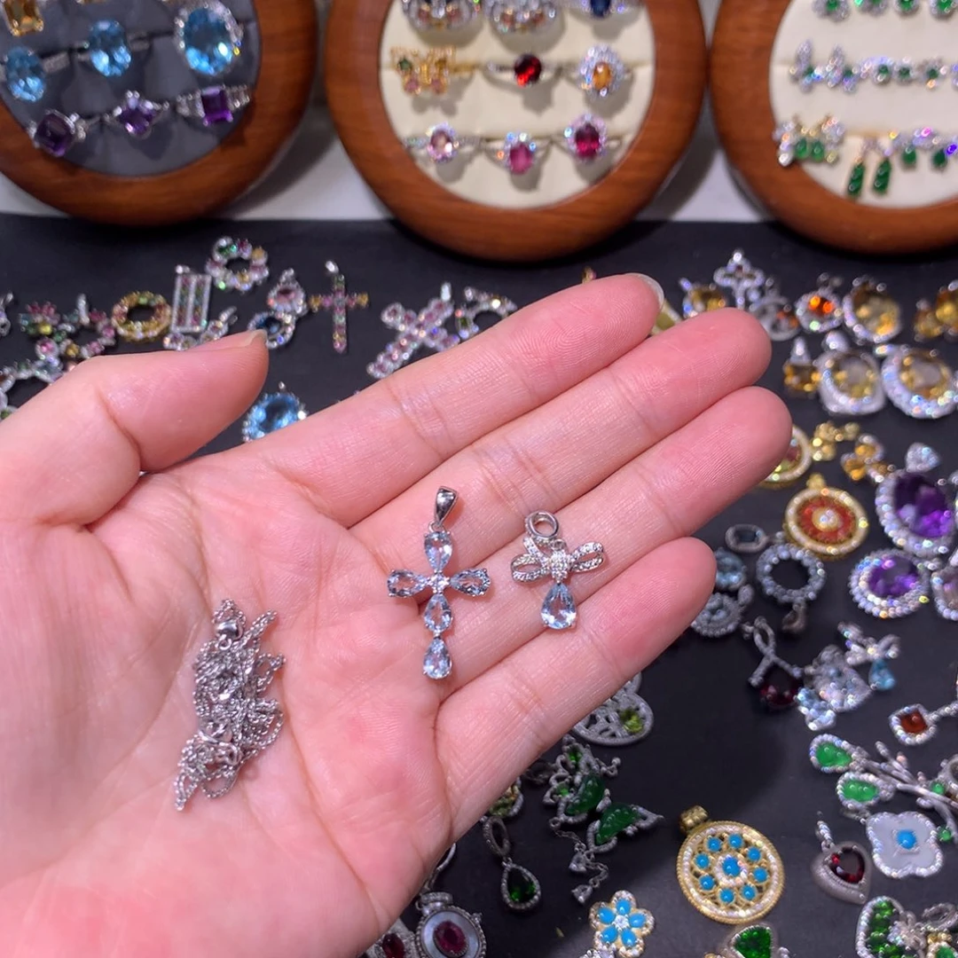 念****海蓝宝石颈饰银S925镶嵌