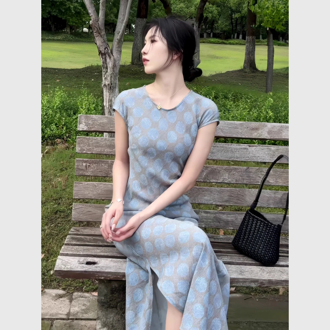 夏季新款气质高端轻奢女神范高级感今年流行裙子修身显瘦连衣裙子