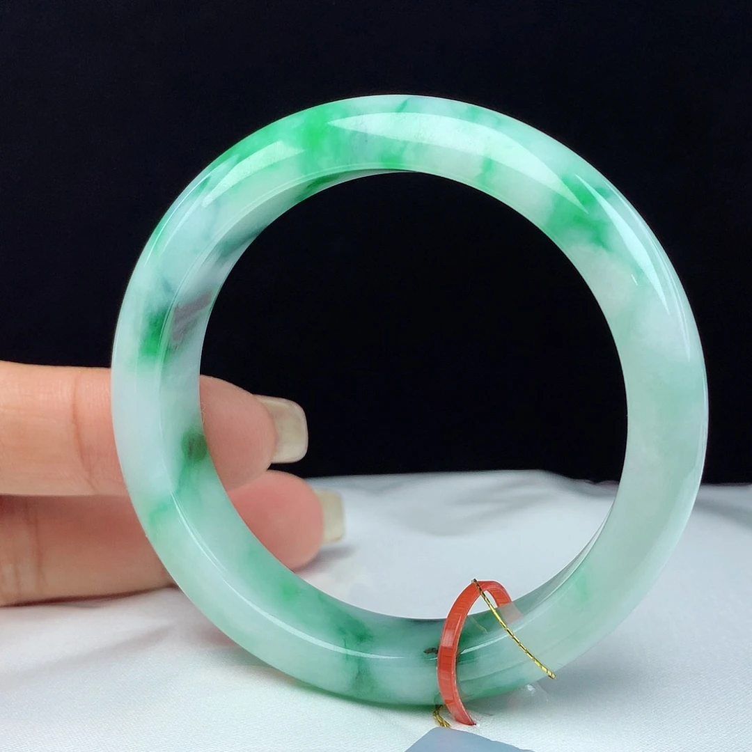 翡翠手镯未镶嵌52圈 2785