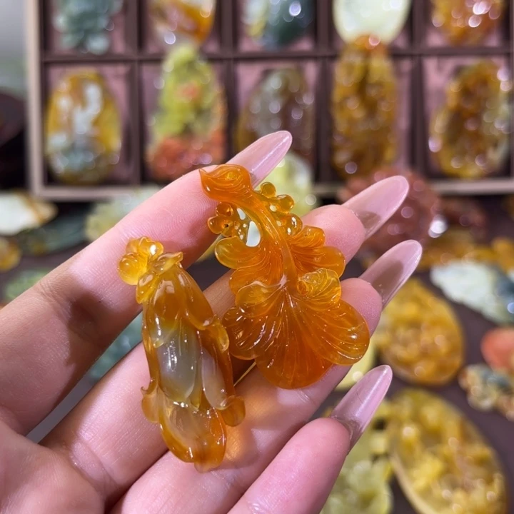 未镶嵌蛇纹石玉颈饰安*?随机发