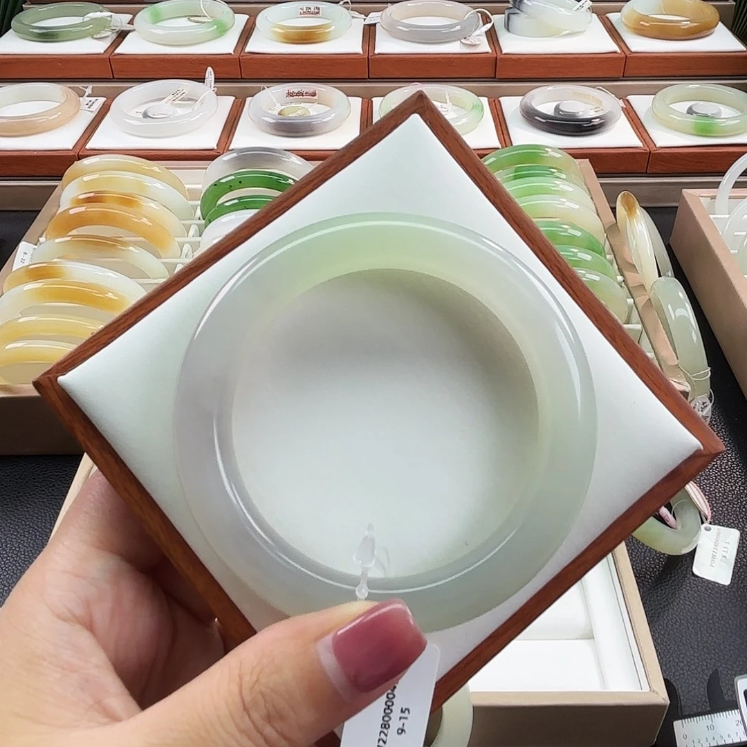 未镶嵌手镯和田玉57