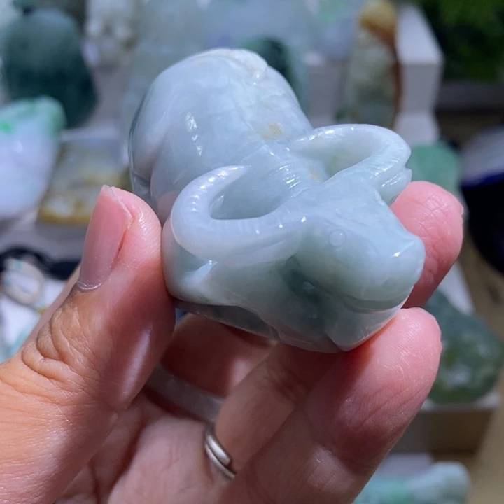 【闪购商品】颈饰未镶嵌翡翠牛