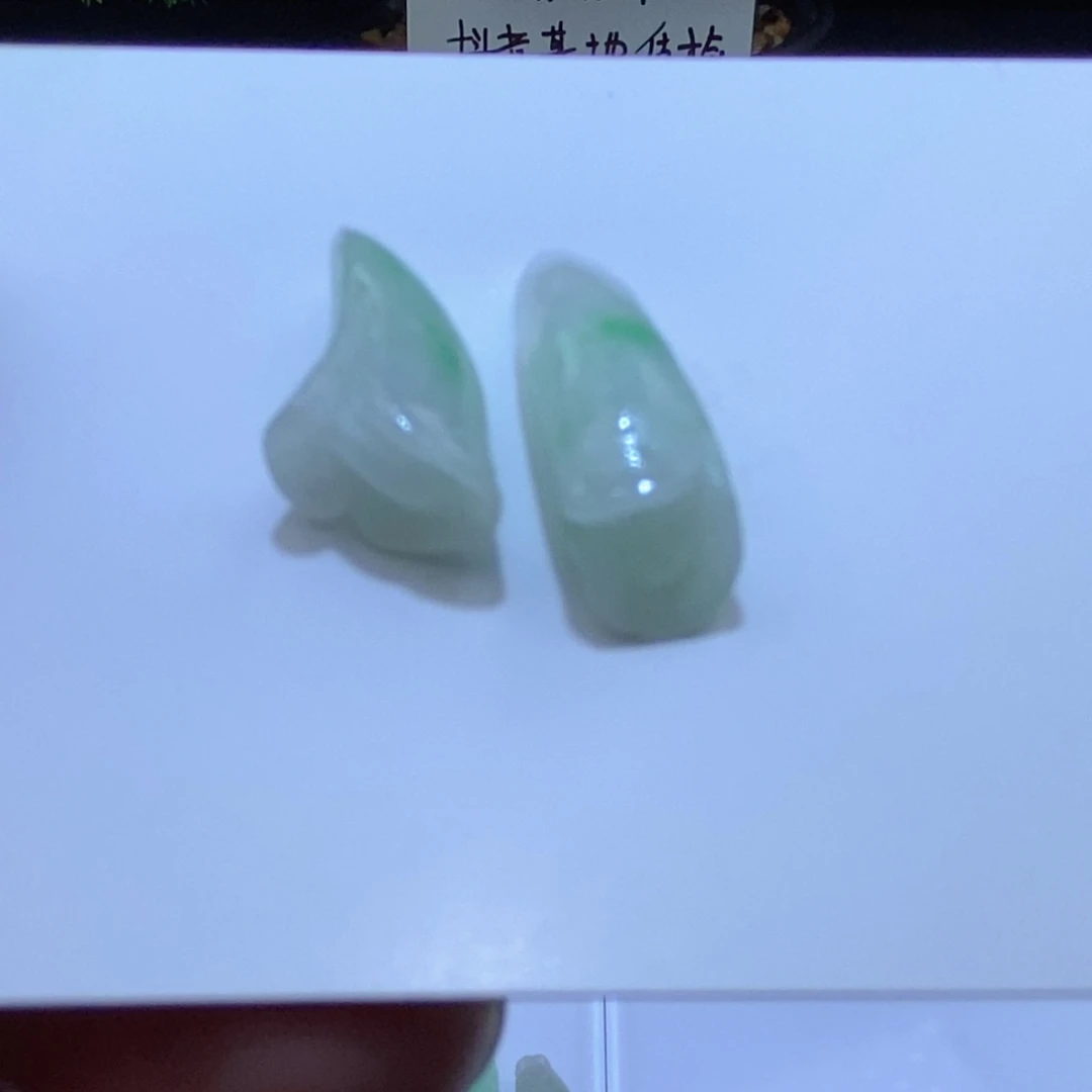 定制翡翠未镶嵌花