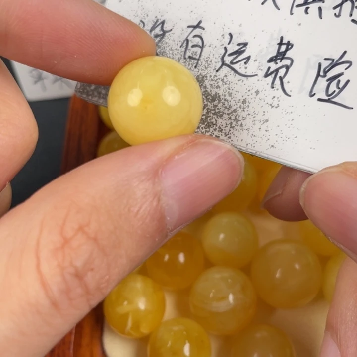 琥珀裸石未镶嵌天然72