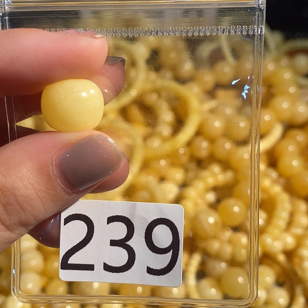 未镶嵌琥珀珠宝奇石239