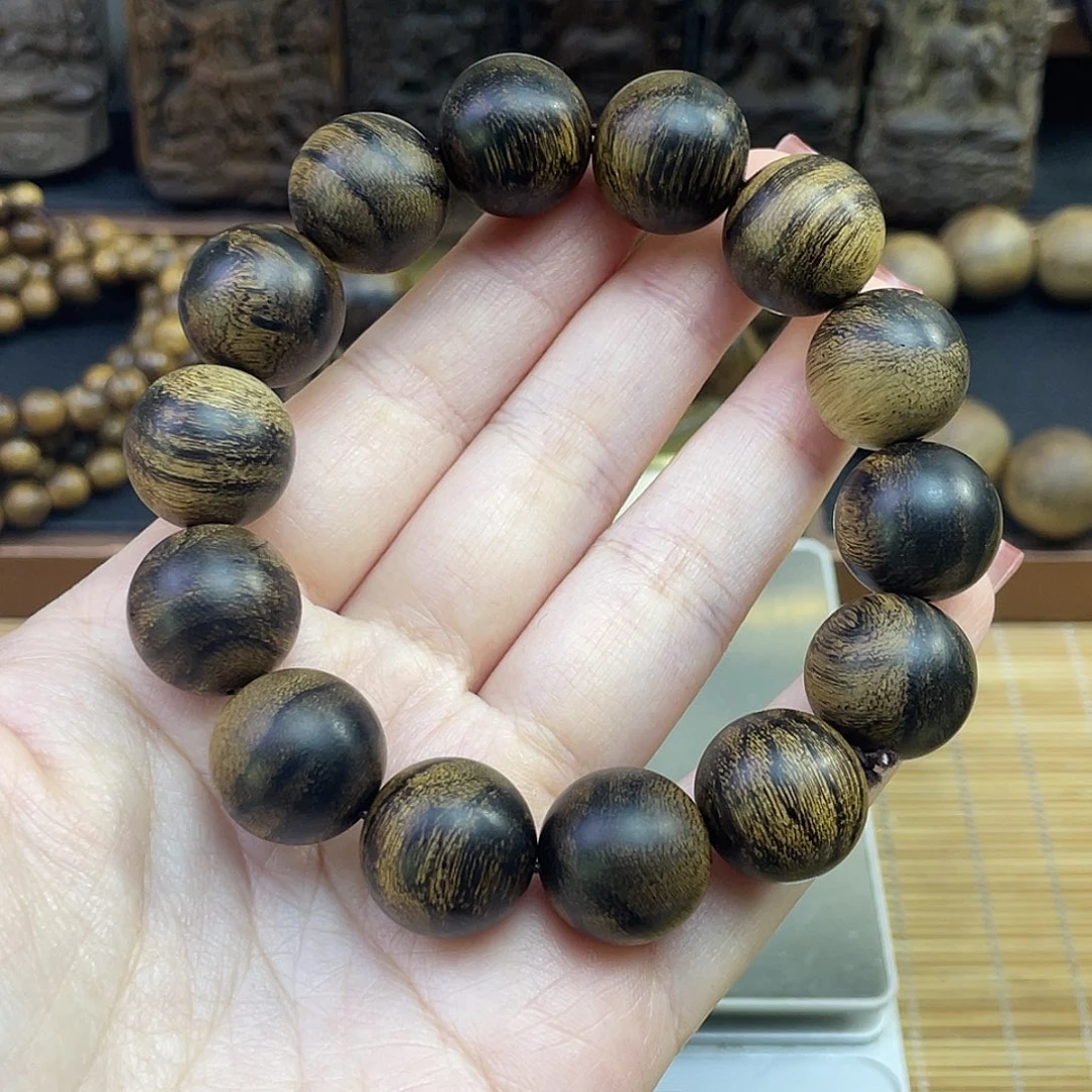 华***仔沉香手串芽庄白奇