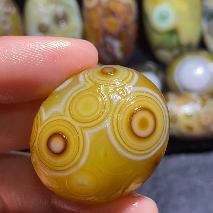 玛瑙/玉髓未镶嵌珠宝半成品40