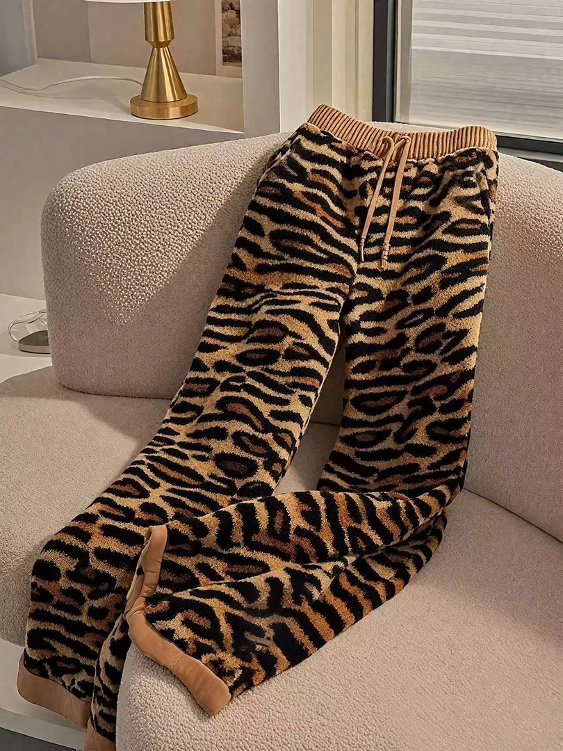 【现货】咖色豹纹毛绒阔腿裤女冬季小个子慵懒松弛感直筒休闲长裤子