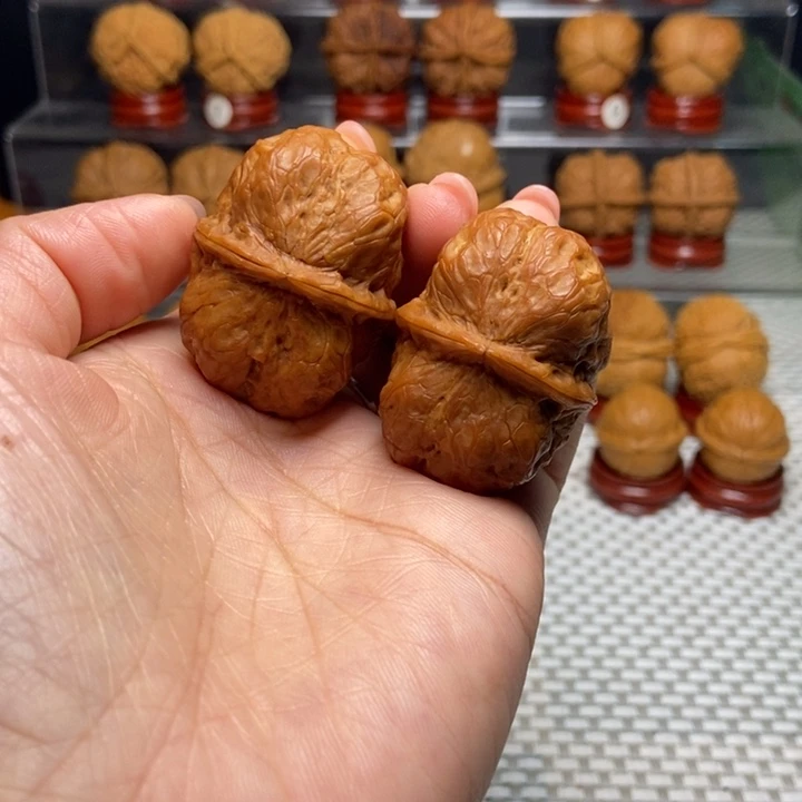 文玩核桃把件40坦克