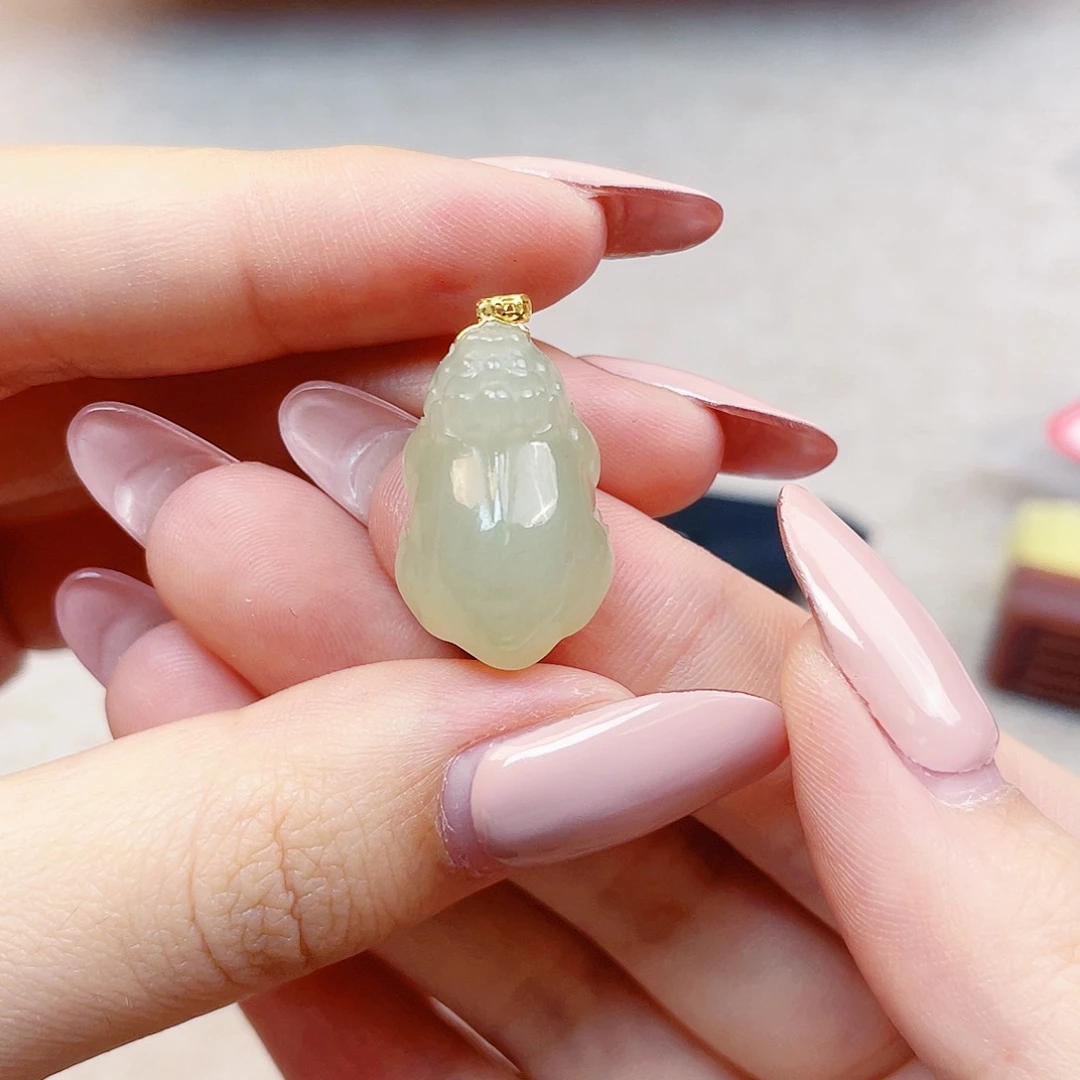 小***帽和田玉未镶嵌吊坠(赠链)