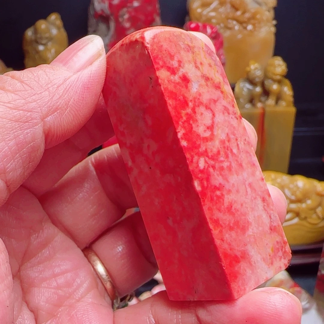 昌化石鸡血石印章