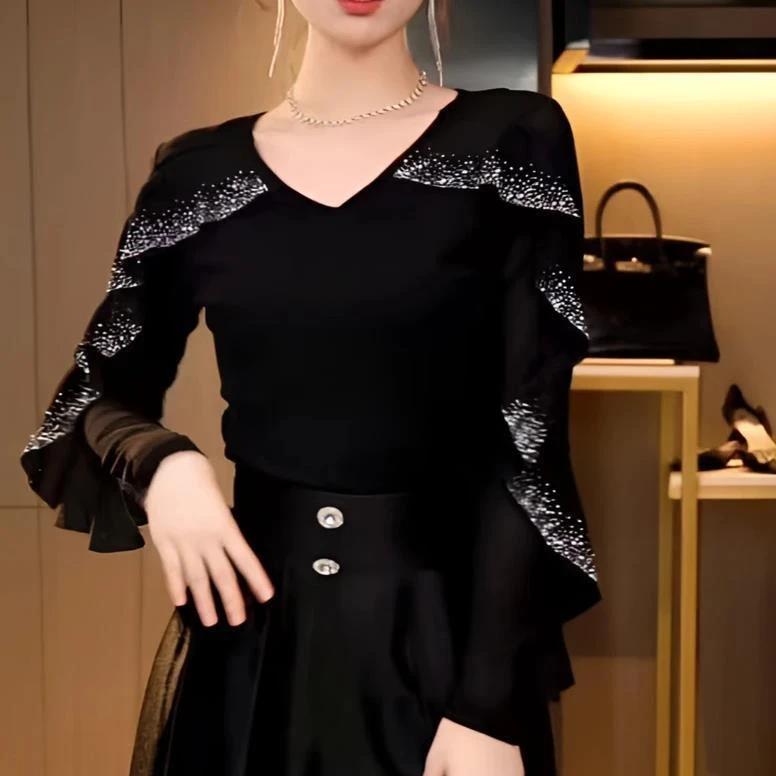 2025春季新款烫钻荷叶边拼接弹力网纱修身显瘦百搭V领网红爆款T恤