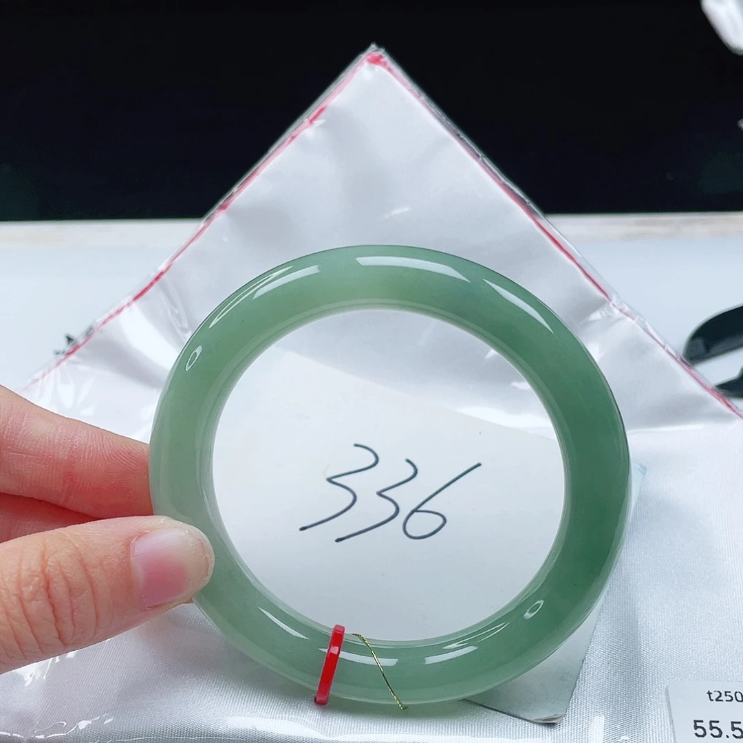 翡翠未镶嵌手镯55+圆条