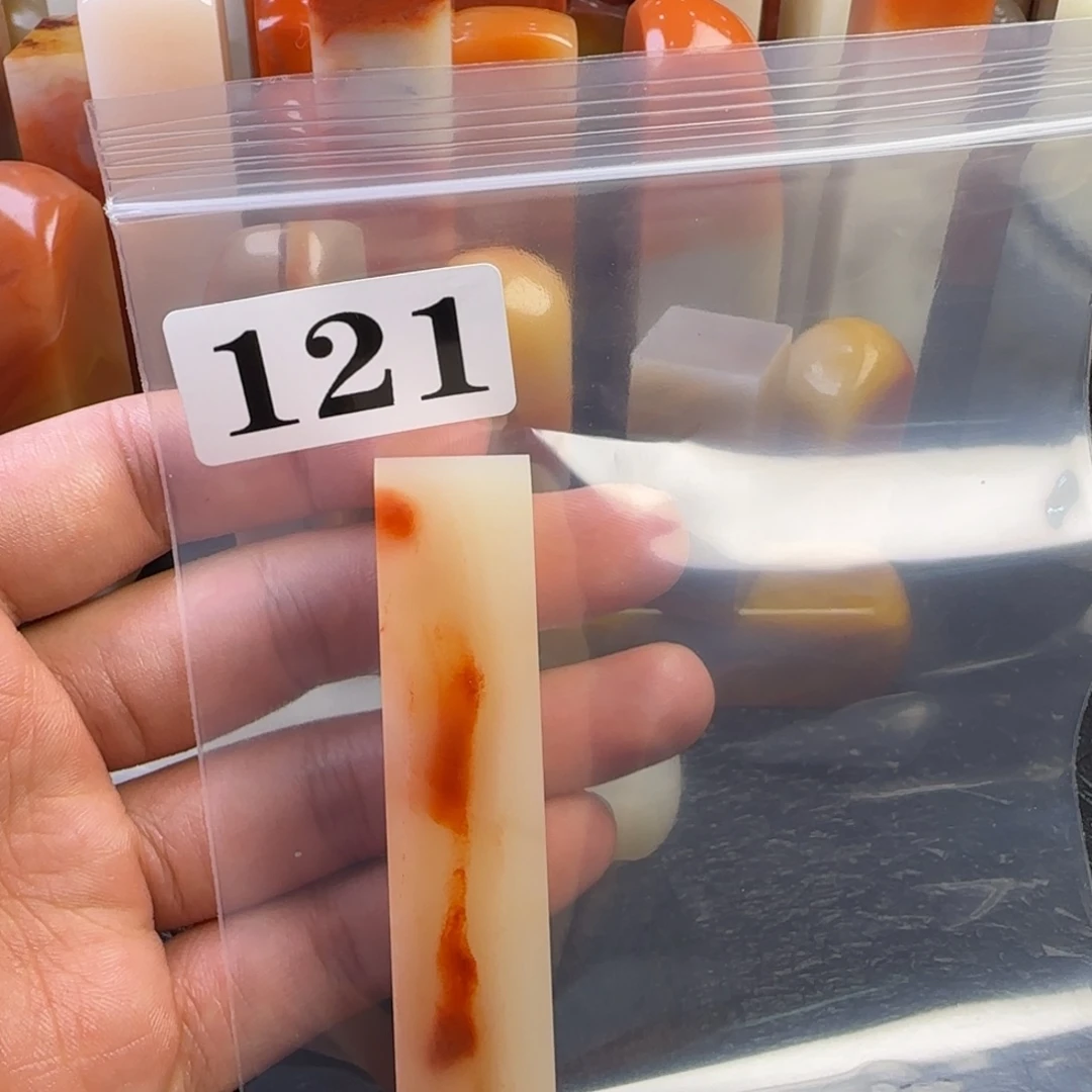 老挝石一**：jhjbhbnnnnnnnmm