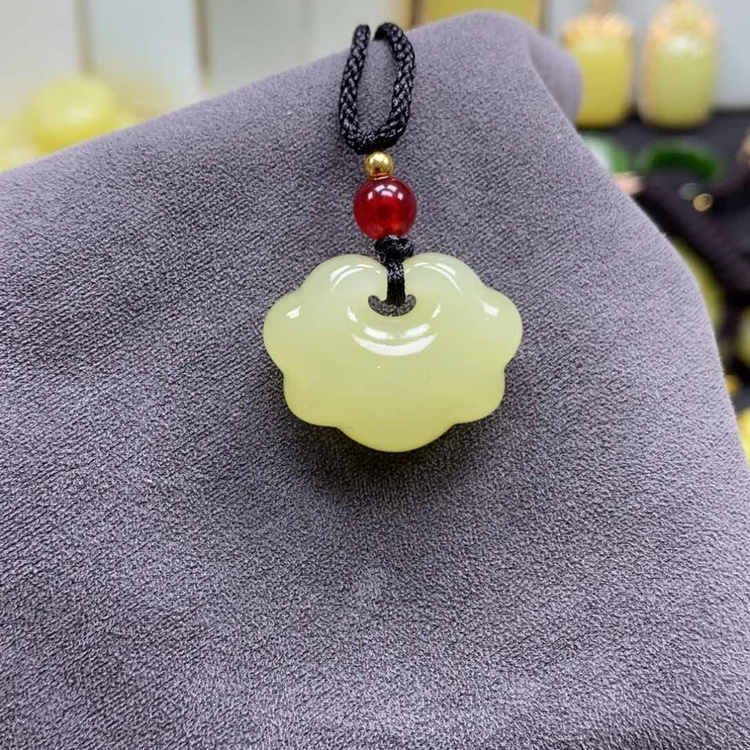 和田玉（黄玉）未镶嵌颈饰