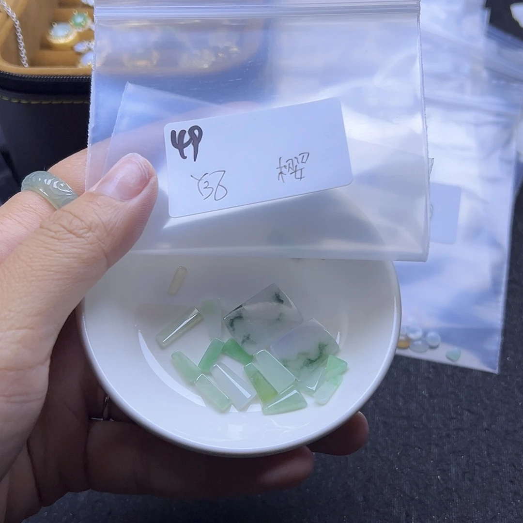 樱***翡翠散珠翡翠裸石