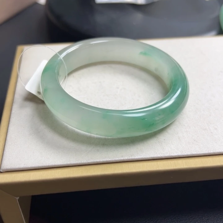 石英质玉手镯未镶嵌纤*57