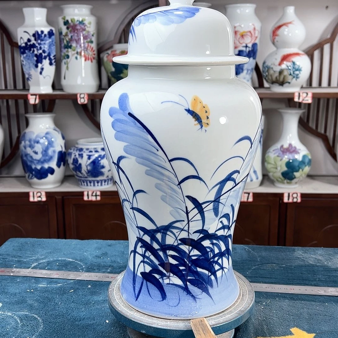摆件景德镇陶瓷将卢