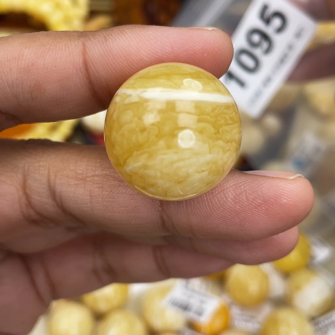 蜜蜡未镶嵌珠宝奇石23