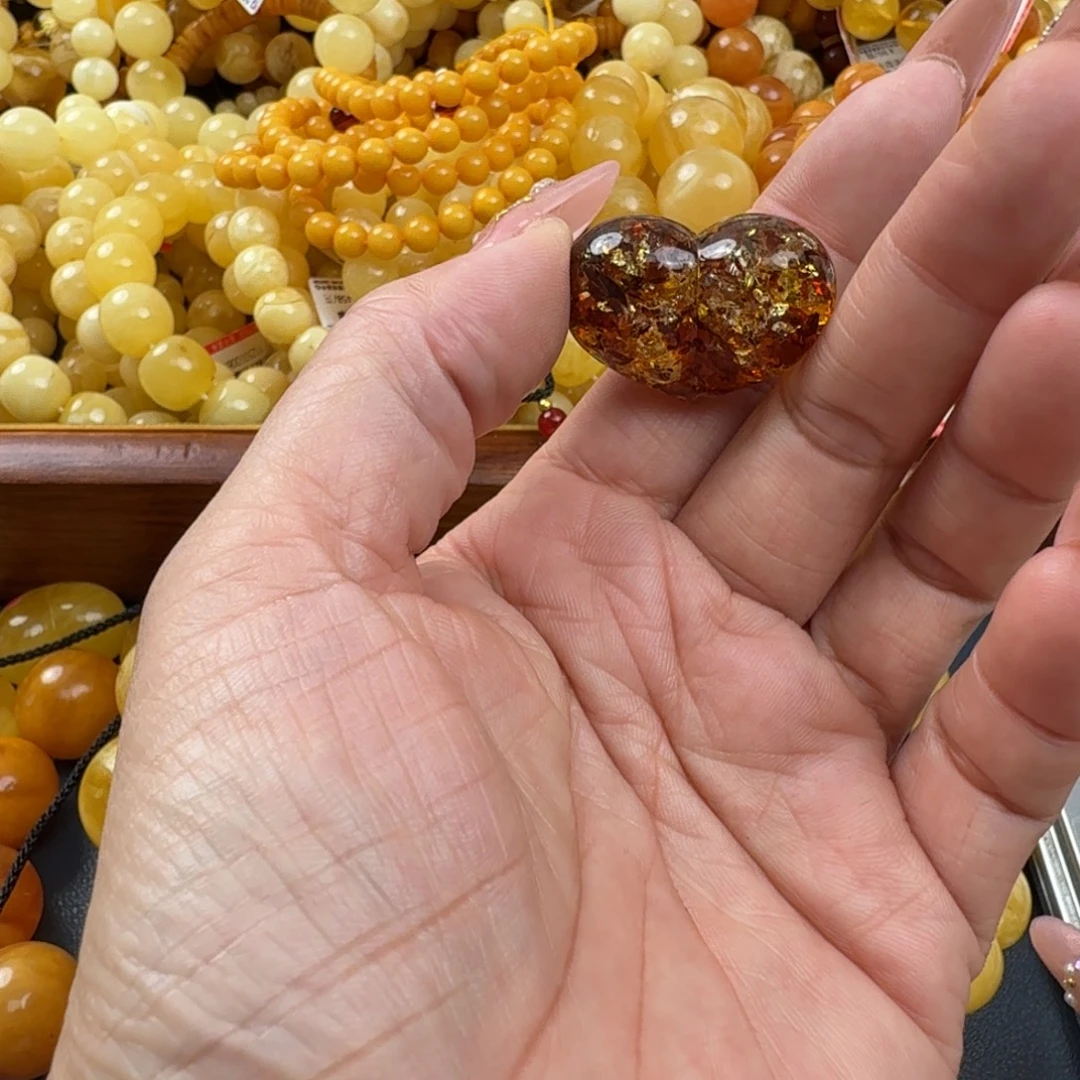 琥珀未镶嵌珠宝奇石