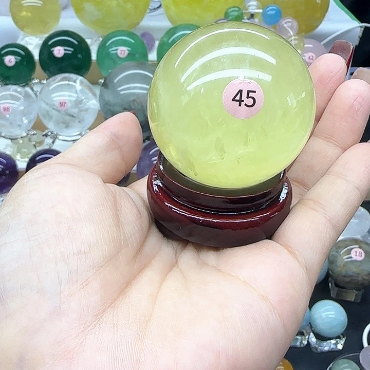 未镶嵌水晶珠宝半成品