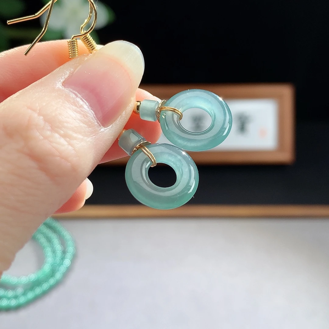 未镶嵌手镯（圆镯）翡翠