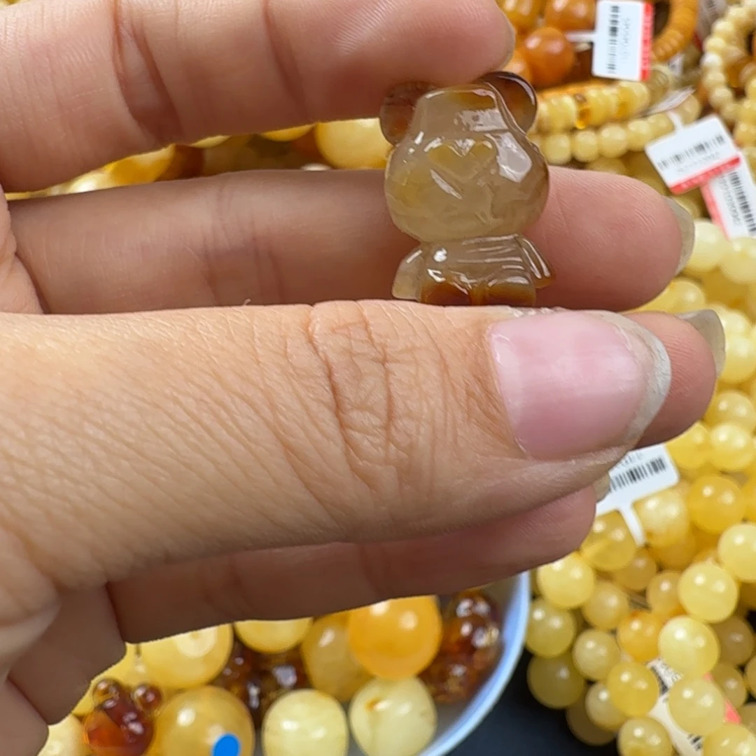 琥珀未镶嵌珠宝奇石