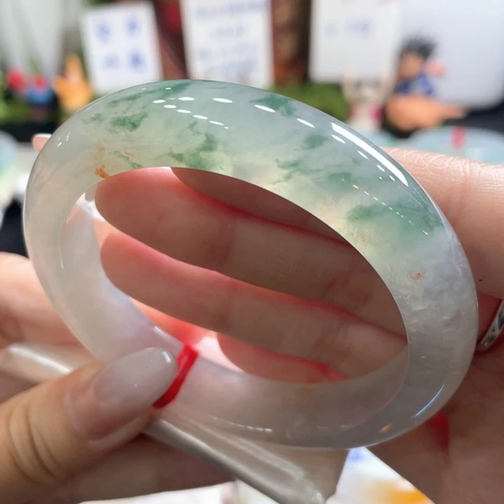翡翠未镶嵌手镯58.6圈 冰飘花