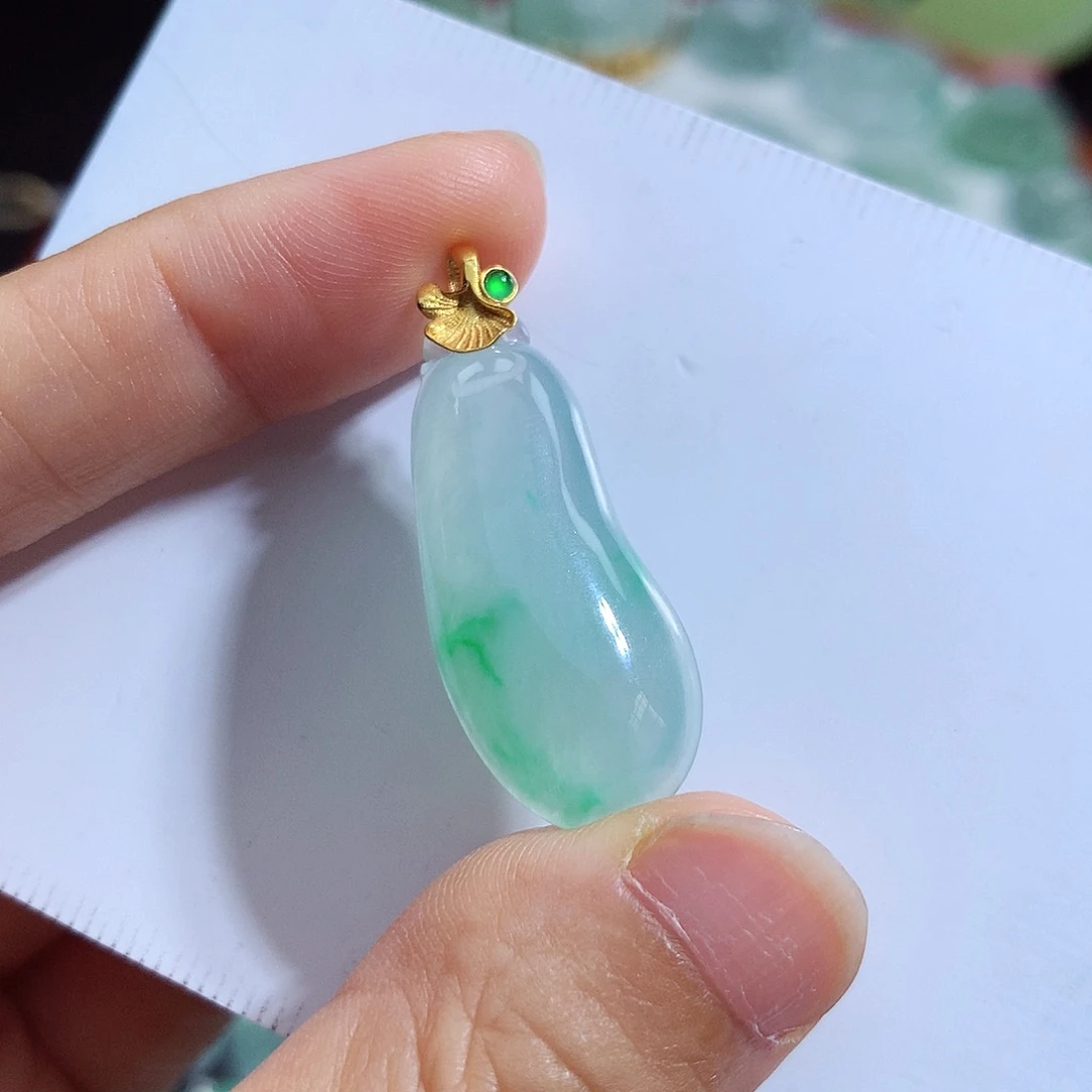 颈饰未镶嵌翡翠福瓜