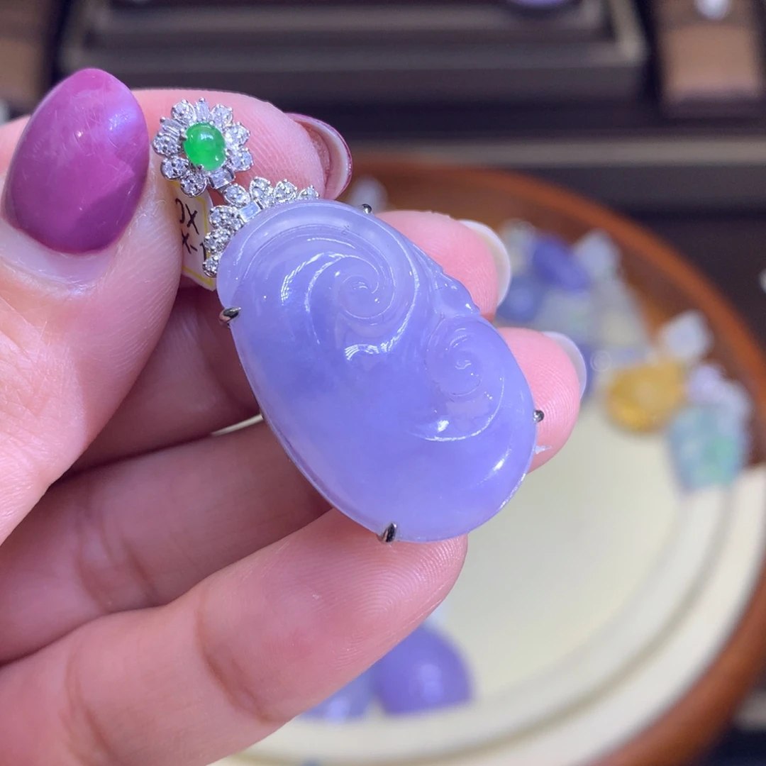 翡翠戒指18K金镶嵌翡翠